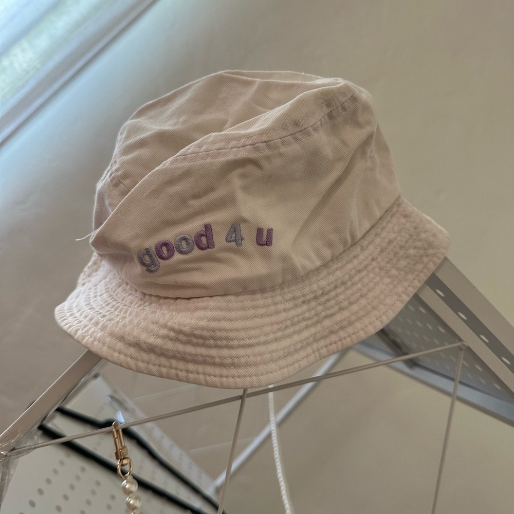 Good 4 U' Embroidered Bucket Hat - Cream unbranded